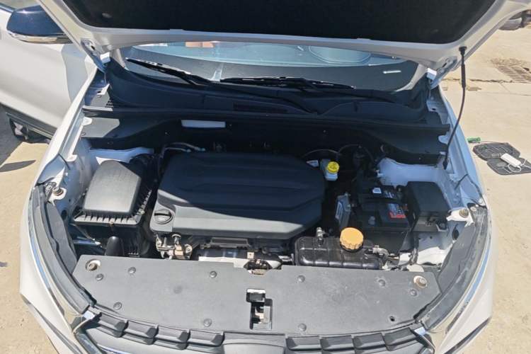 Used Baojun 510 2017 1.5L Manual Luxury Model Engine Bay