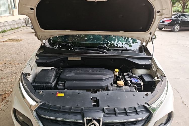 Used Baojun 510 2017 1.5L Automatic Luxury Model Engine Bay