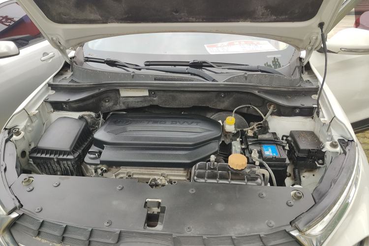 Used Baojun 510 2017 1.5L Manual Fashion Model Engine Bay