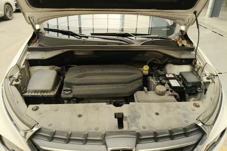 Used Baojun 510 2017 1.5L Manual Fashion Model Engine Bay