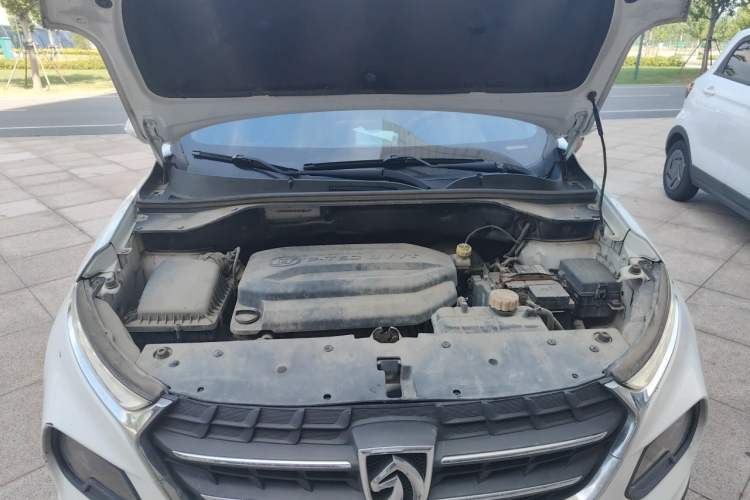 Used Baojun 510 2017 1.5L Manual Fashion Model Engine Bay