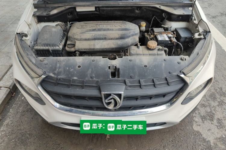 Used Baojun 510 2017 1.5L manual Comfort trim Engine Bay