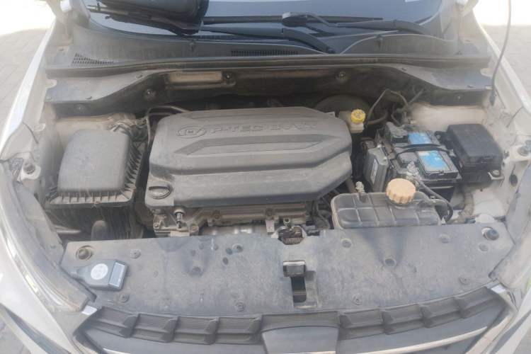 Used Baojun 510 2017 1.5L manual Comfort trim Engine Bay