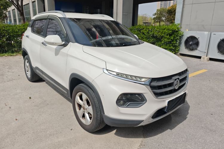 Used Baojun 510 2017 1.5L Manual Fashion Model Exterior 1