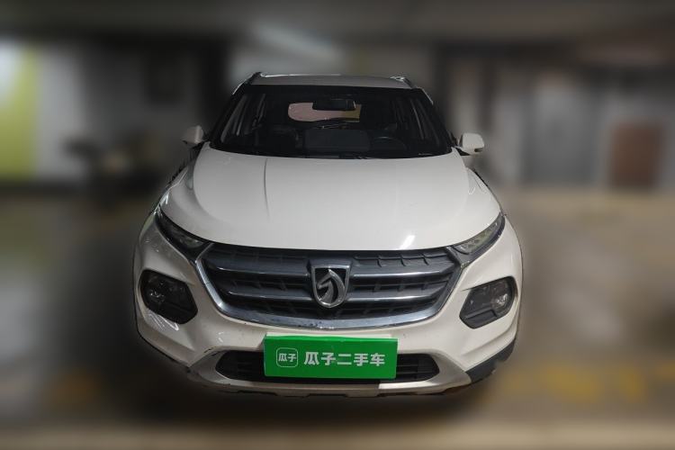 Used Baojun 510 2017 1.5L Manual Fashion Model Exterior 1
