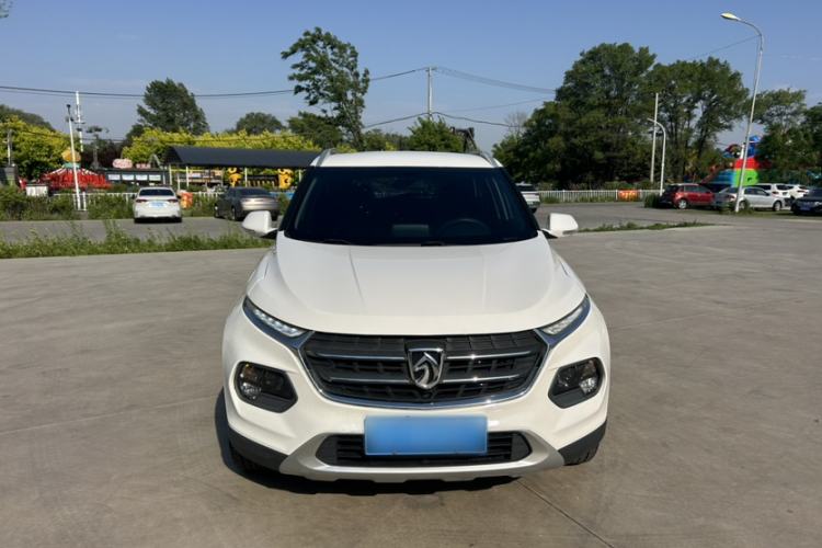 Used Baojun 510 2017 1.5L Manual Fashion Model Exterior 1