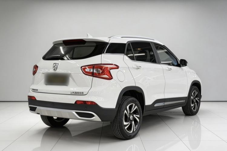 Used Baojun 510 2017 1.5L Manual Luxury Model Exterior 1