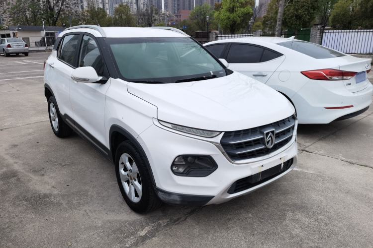 Used Baojun 510 2017 1.5L Manual Fashion Model Exterior 1