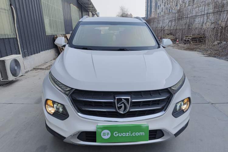 Used Baojun 510 2017 1.5L Manual Fashion Model Exterior 1