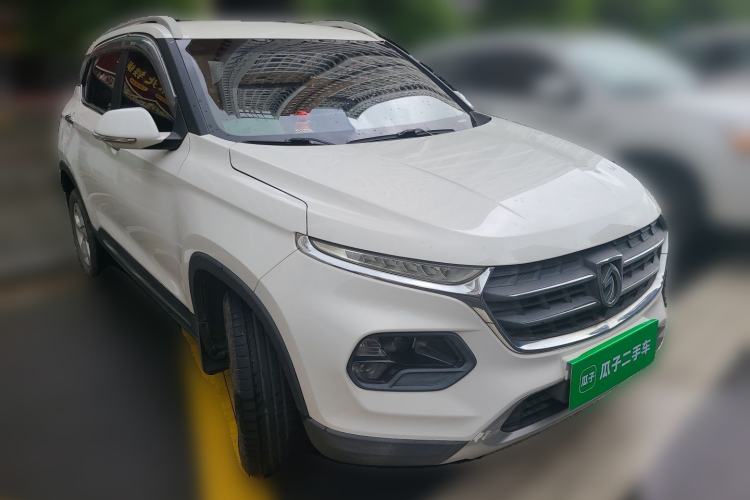 Used Baojun 510 2017 1.5L Manual Fashion Model Exterior 1