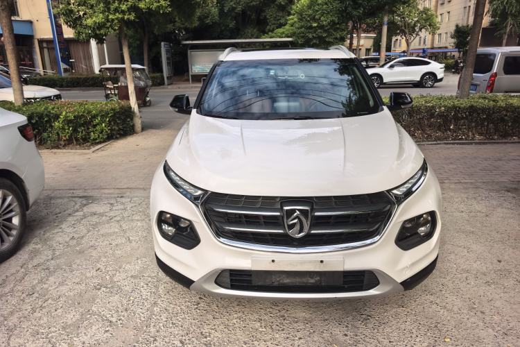 Used Baojun 510 2017 1.5L Manual Luxury Model Exterior 1