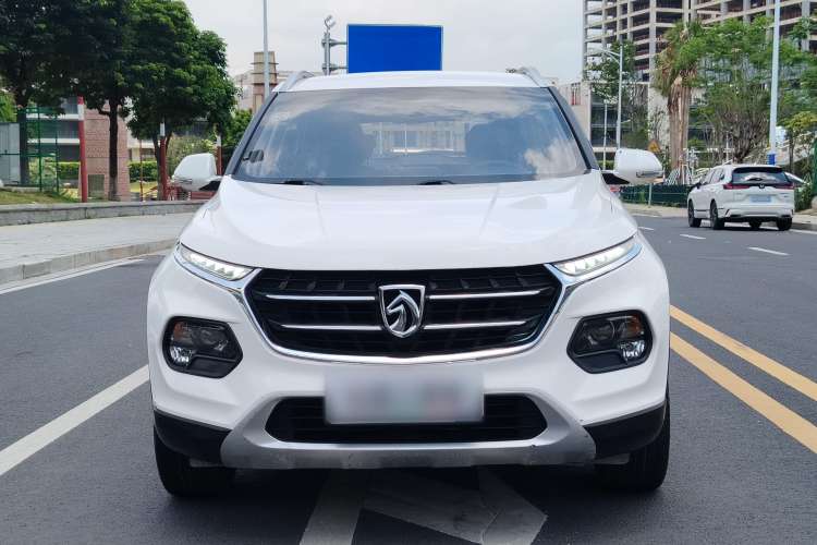 Used Baojun 510 2017 1.5L Manual Fashion Model Exterior 1