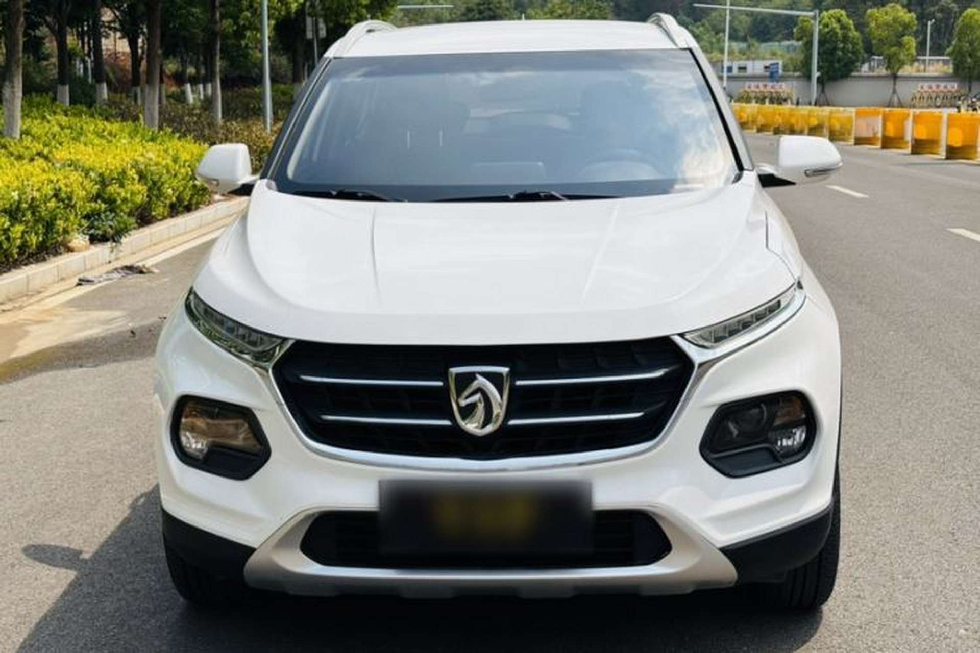 Used Baojun 510 2017 1.5L Manual Fashion Model Exterior 1