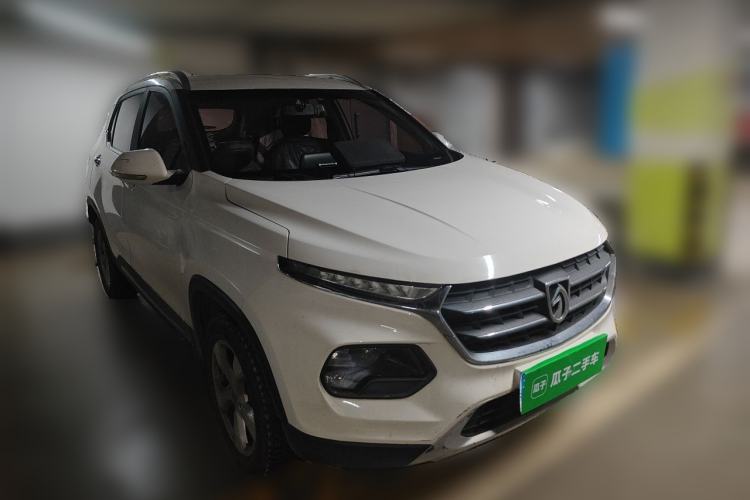 Used Baojun 510 2017 1.5L Manual Fashion Model Exterior 2