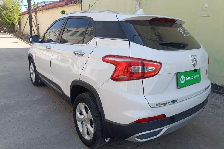 Used Baojun 510 2017 1.5L Automatic Fashion Model Exterior 2