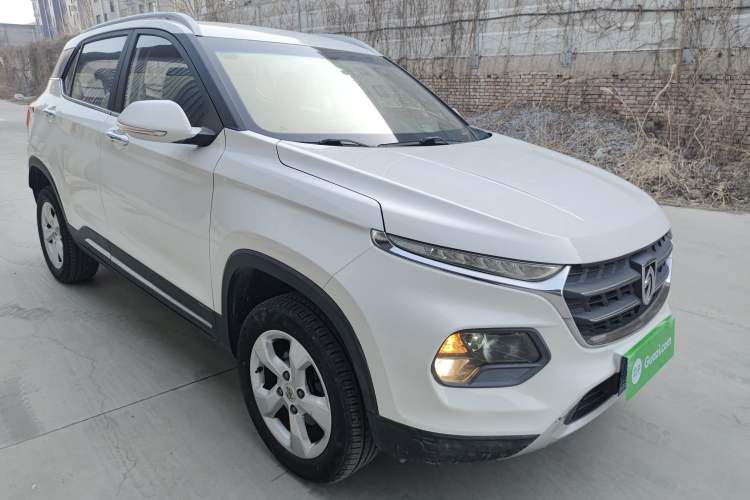 Used Baojun 510 2017 1.5L Manual Fashion Model Exterior 2