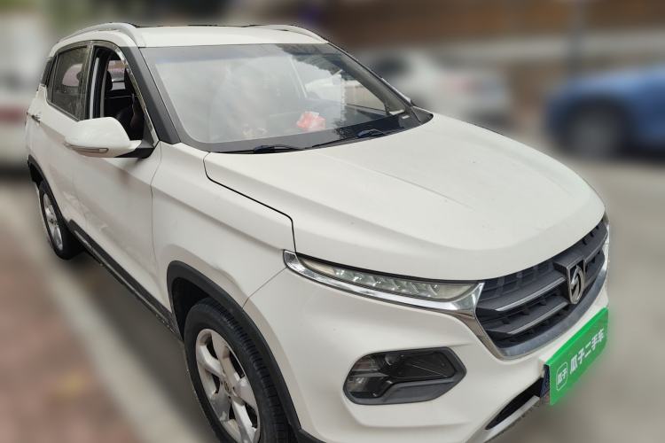 Used Baojun 510 2017 1.5L Automatic Fashion Model Exterior 2