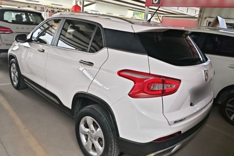 Used Baojun 510 2017 1.5L Manual Fashion Model Exterior 2