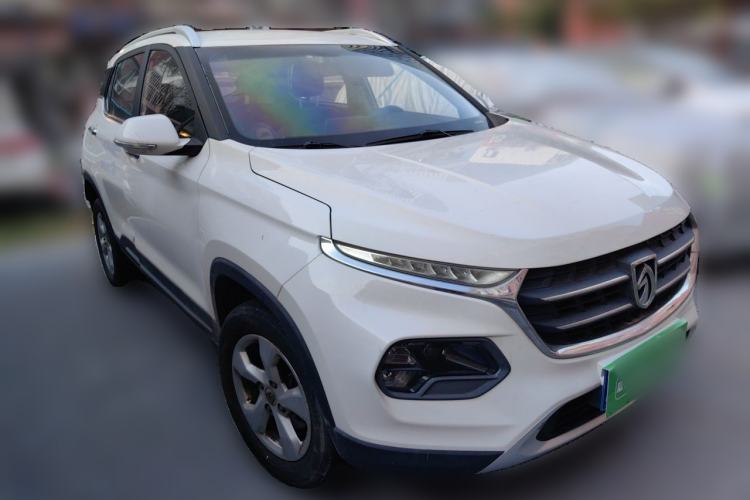 Used Baojun 510 2017 1.5L Automatic Fashion Model Exterior 2