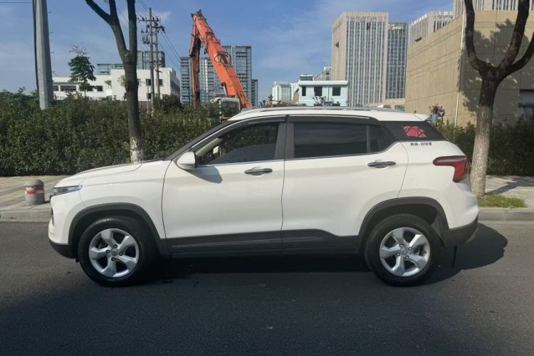 Used Baojun 510 2017 1.5L Manual Fashion Model Exterior 3