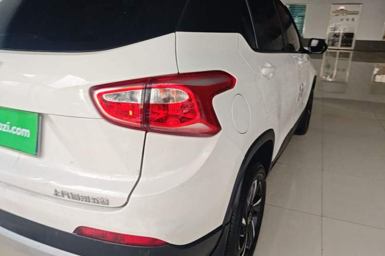 Used Baojun 510 2017 1.5L manual Comfort trim Exterior 3