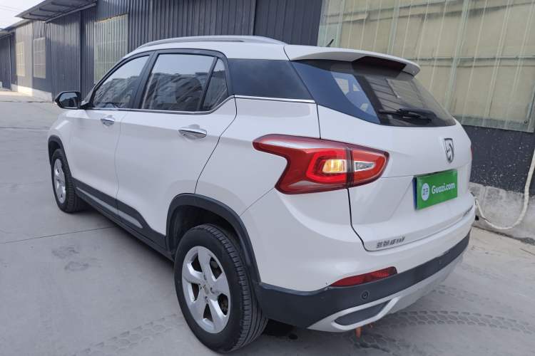 Used Baojun 510 2017 1.5L Manual Fashion Model Exterior 3
