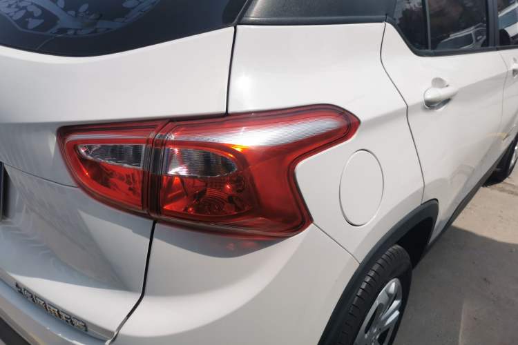 Used Baojun 510 2017 1.5L manual Comfort trim Exterior 3