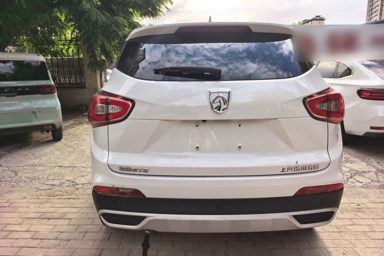 Used Baojun 510 2017 1.5L Manual Luxury Model Exterior 3