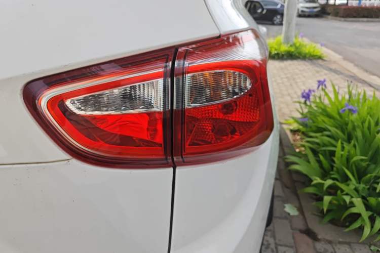Used Baojun 510 2017 1.5L manual Comfort trim Exterior 3