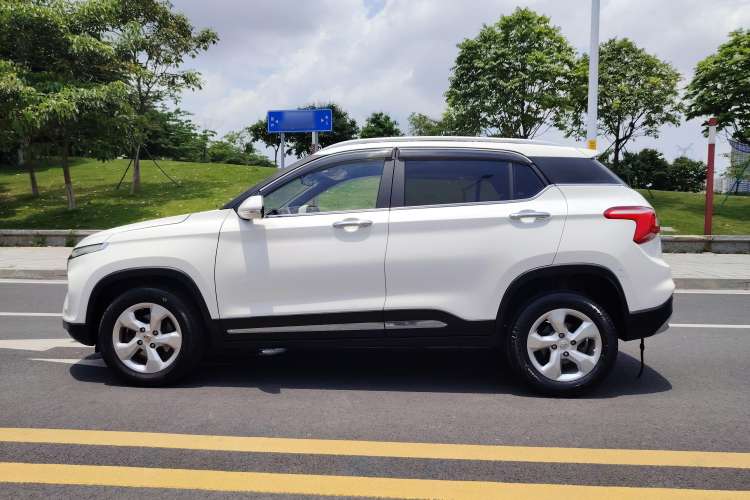 Used Baojun 510 2017 1.5L Manual Fashion Model Exterior 3