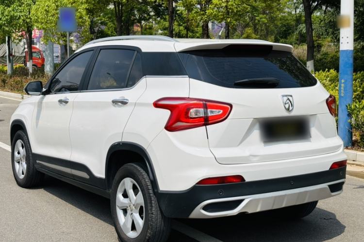 Used Baojun 510 2017 1.5L Manual Fashion Model Exterior 3