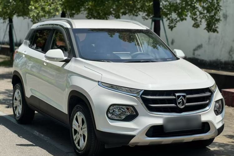 Used Baojun 510 2017 1.5L manual Comfort trim Exterior 4