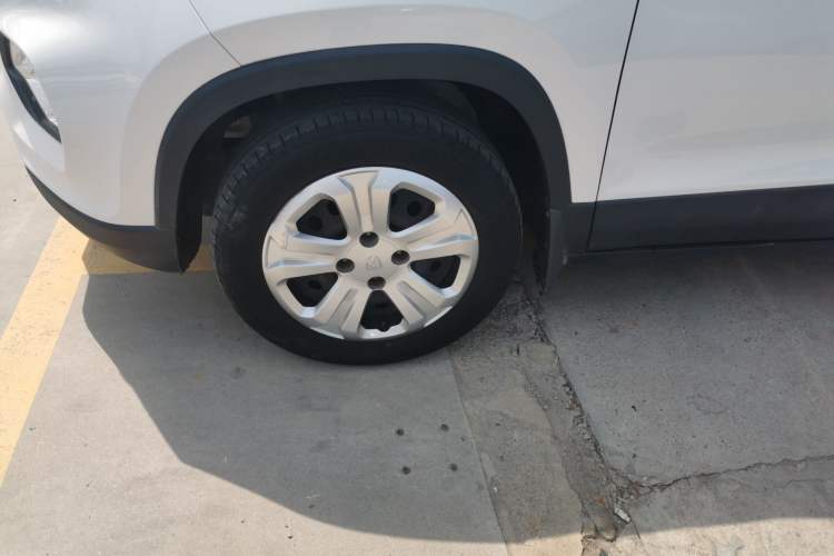 Used Baojun 510 2017 1.5L manual Comfort trim Exterior 4
