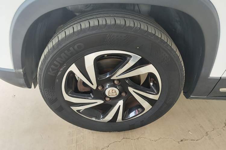 Used Baojun 510 2017 1.5L Manual Luxury Model Exterior 4