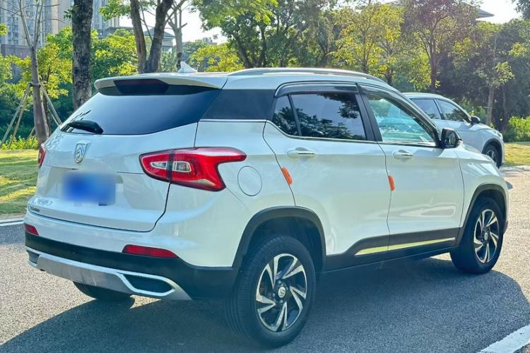 Used Baojun 510 2017 1.5L Manual Luxury Model Exterior 4