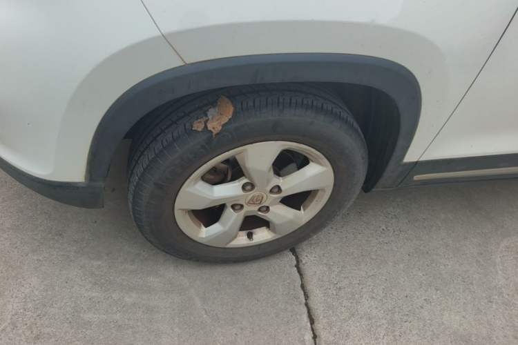 Used Baojun 510 2017 1.5L Automatic Fashion Model Exterior 4