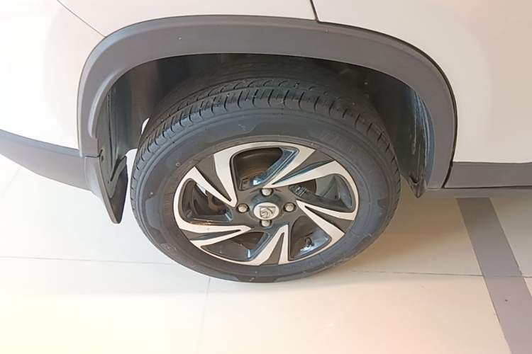 Used Baojun 510 2017 1.5L Manual Luxury Model Exterior 5