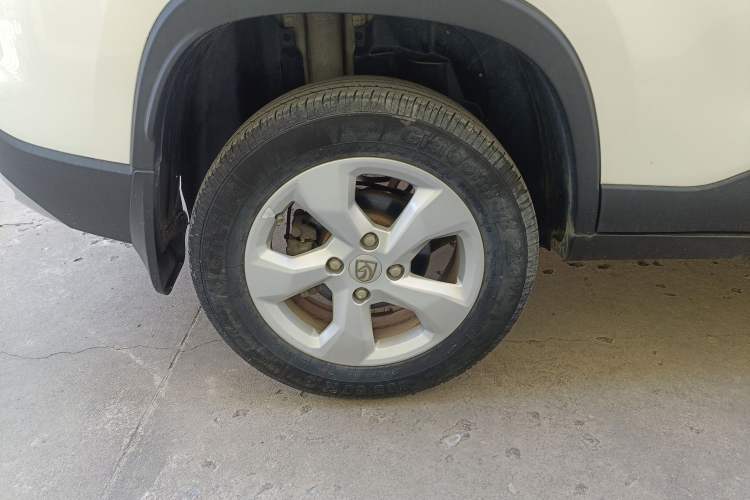 Used Baojun 510 2017 1.5L Automatic Fashion Model Exterior 5
