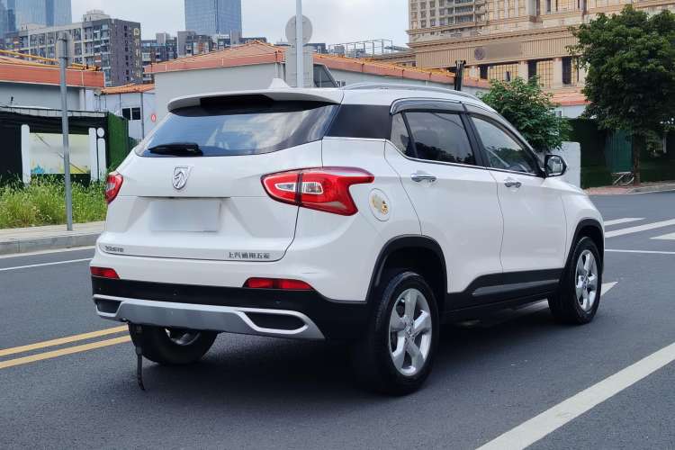 Used Baojun 510 2017 1.5L Manual Fashion Model Exterior 5