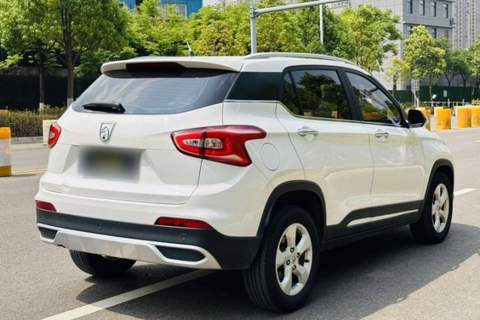 Used Baojun 510 2017 1.5L Manual Fashion Model Exterior 5