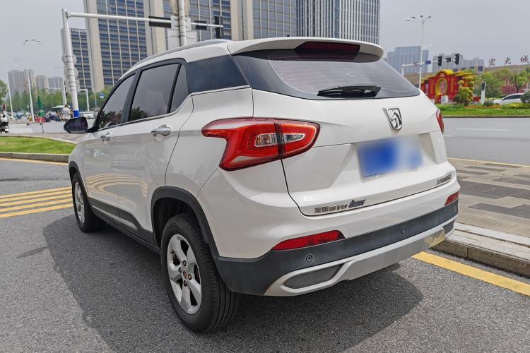 Used Baojun 510 2017 1.5L Automatic Fashion Model Exterior 7