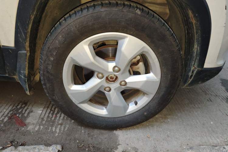 Used Baojun 510 2017 1.5L Automatic Fashion Model Exterior 7
