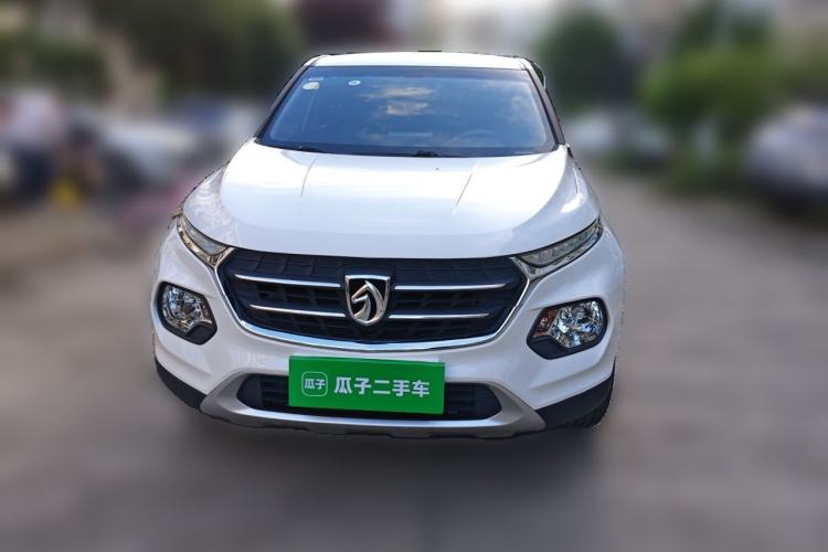 Used Baojun 510 2017 1.5L manual Comfort trim Front