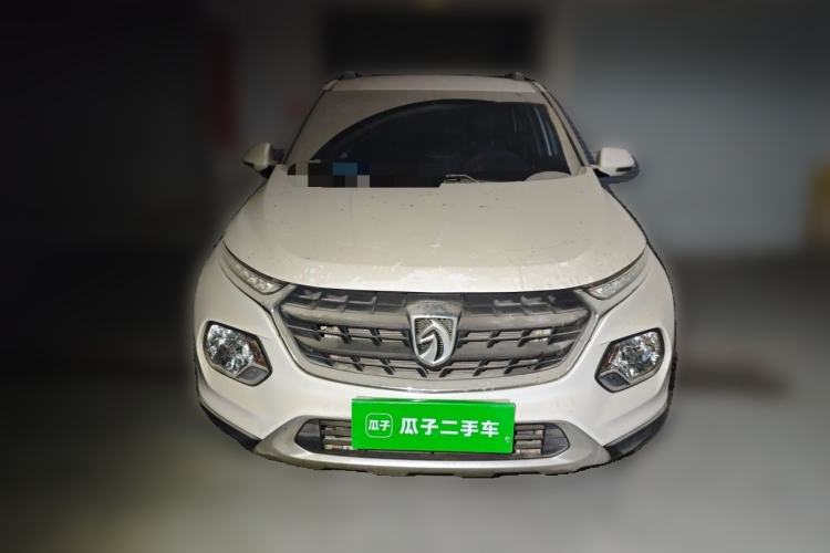 Used Baojun 510 2017 1.5L manual Comfort trim Front