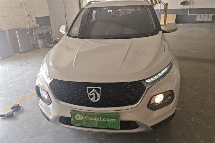 Used Baojun 510 2017 1.5L manual Comfort trim Front