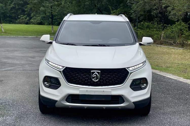 Used Baojun 510 2017 1.5L Automatic Fashion Model Front