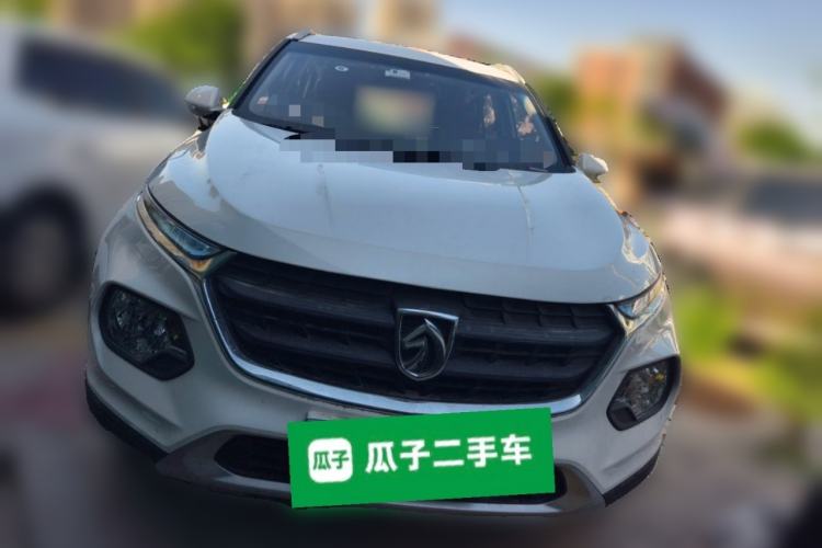 Used Baojun 510 2017 1.5L manual Comfort trim Front