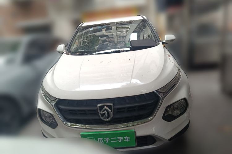 Used Baojun 510 2017 1.5L manual Comfort trim Front