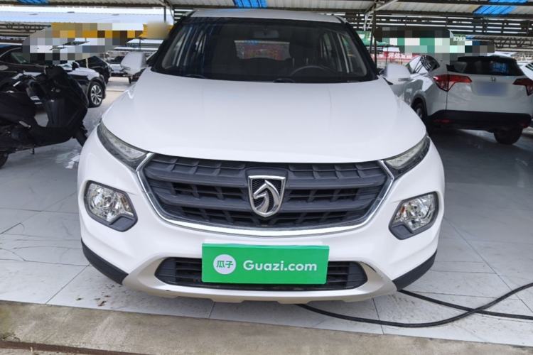 Used Baojun 510 2017 1.5L manual Comfort trim Front
