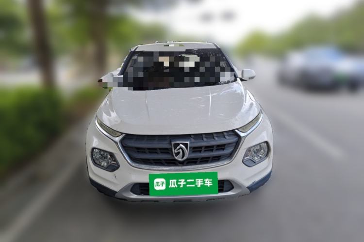 Used Baojun 510 2017 1.5L manual Comfort trim Front